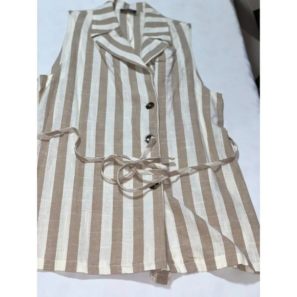 GAP Beige and White Striped Tunic Top. - Picture 3 of 11
